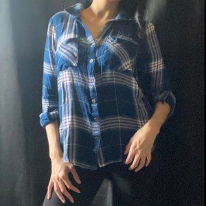⭐️ Blue Rain Plaid Button Down Shirt
